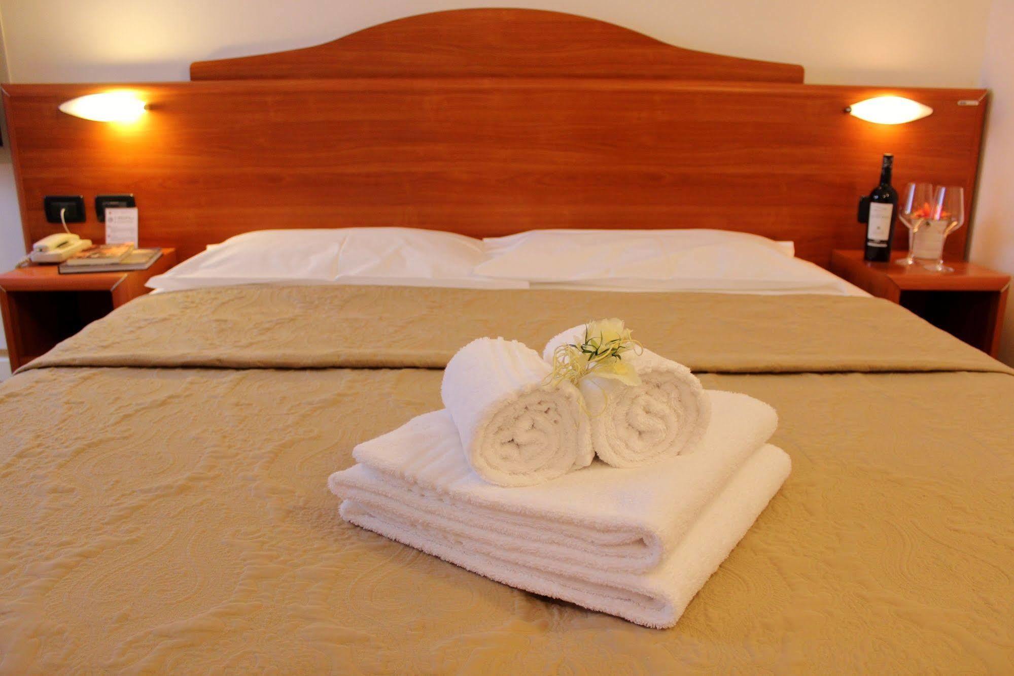 Hotel Miramonti Enoteca Pove del Grappa Экстерьер фото