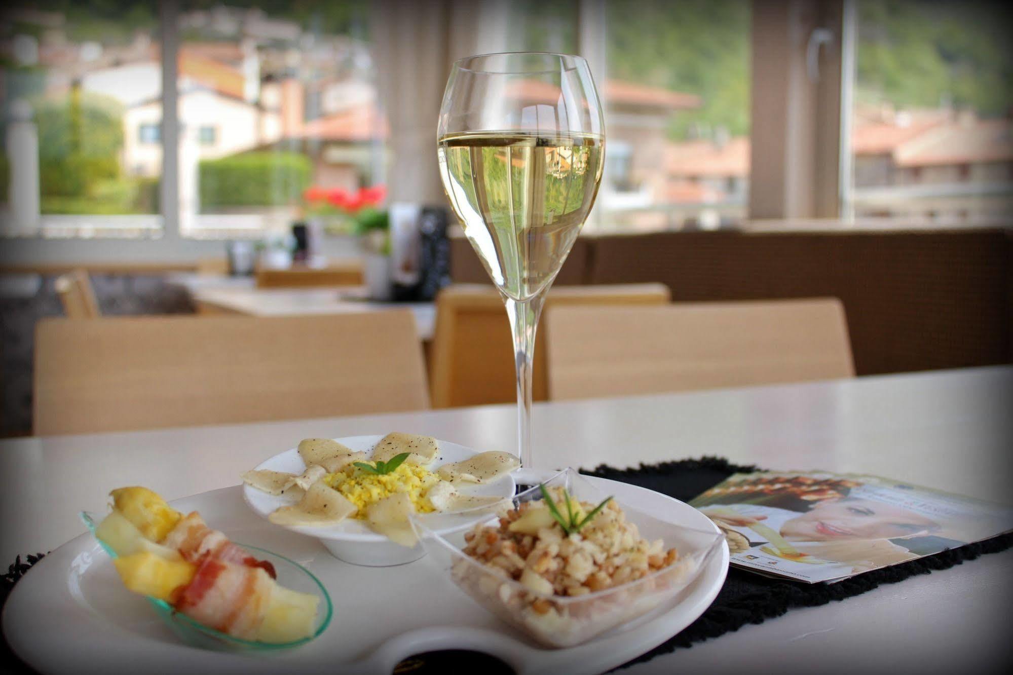 Hotel Miramonti Enoteca Pove del Grappa Экстерьер фото